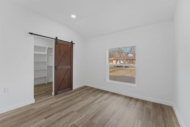 11046 Delford Circle, Dallas, TX 75228