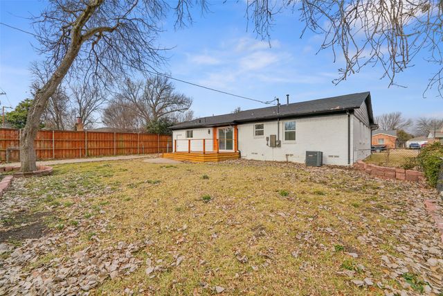 11046 Delford Circle, Dallas, TX 75228