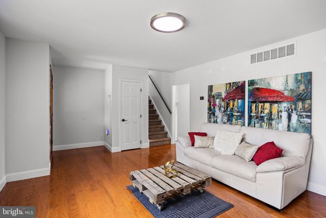 1581 COMMISSIONERS RD, Mullica Hill, NJ 08062