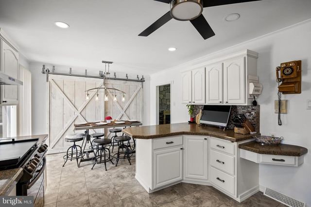 1581 COMMISSIONERS RD, Mullica Hill, NJ 08062