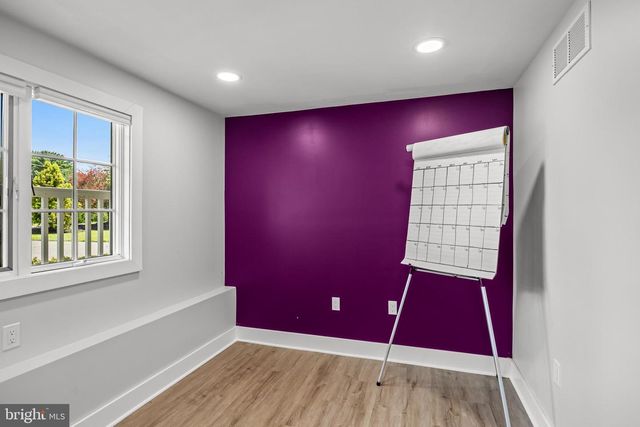 1581 COMMISSIONERS RD, Mullica Hill, NJ 08062