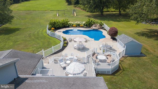 1581 COMMISSIONERS RD, Mullica Hill, NJ 08062