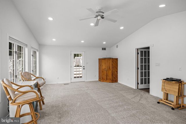 1581 COMMISSIONERS RD, Mullica Hill, NJ 08062