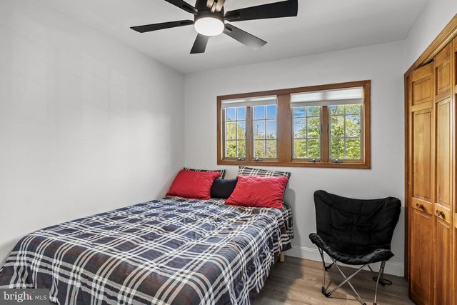 1581 COMMISSIONERS RD, Mullica Hill, NJ 08062