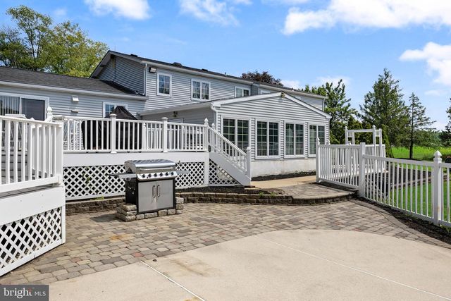 1581 COMMISSIONERS RD, Mullica Hill, NJ 08062