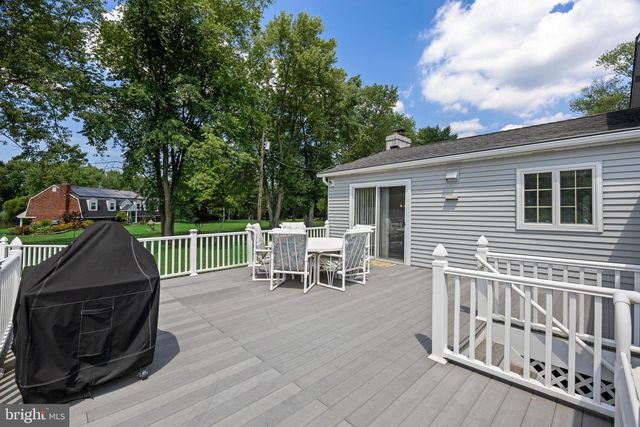 1581 COMMISSIONERS RD, Mullica Hill, NJ 08062