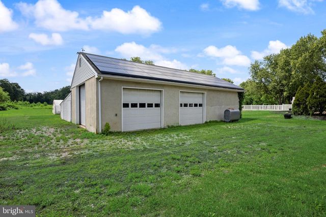 1581 COMMISSIONERS RD, Mullica Hill, NJ 08062