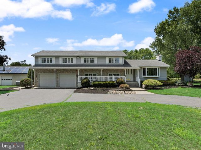 1581 COMMISSIONERS RD, Mullica Hill, NJ 08062