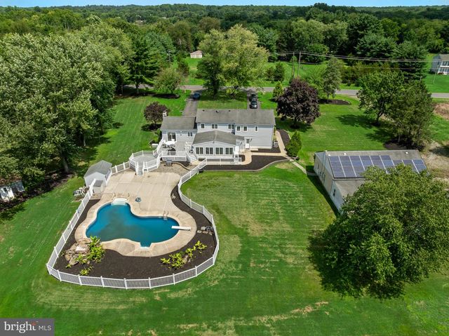 1581 COMMISSIONERS RD, Mullica Hill, NJ 08062