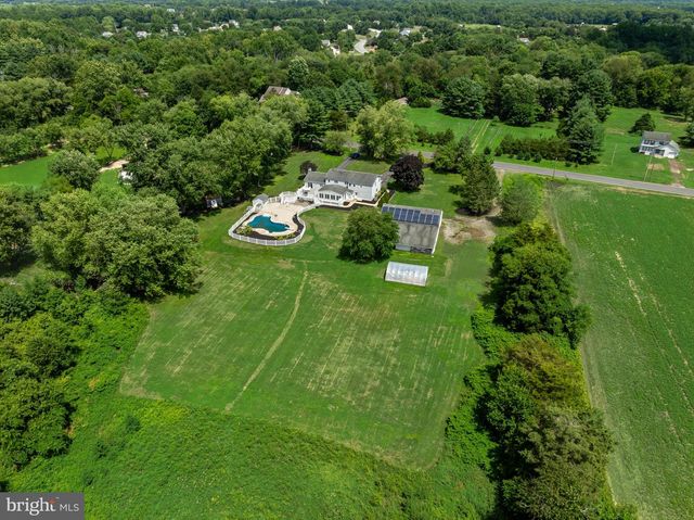 1581 COMMISSIONERS RD, Mullica Hill, NJ 08062