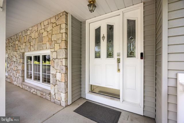1581 COMMISSIONERS RD, Mullica Hill, NJ 08062