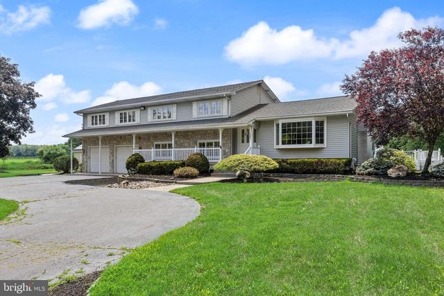 1581 COMMISSIONERS RD, Mullica Hill, NJ 08062