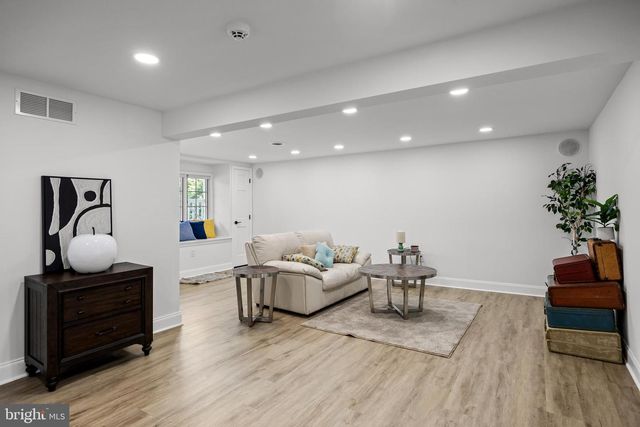 1581 COMMISSIONERS RD, Mullica Hill, NJ 08062