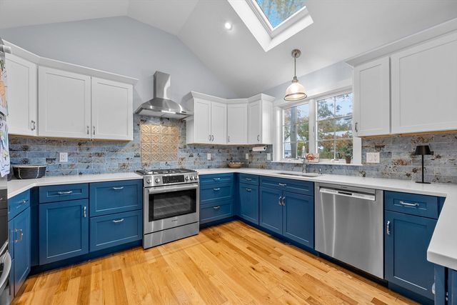 16 Second Ave 4, Barnstable, MA 02655