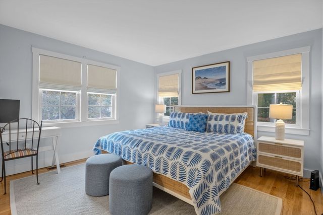 16 Second Ave 4, Barnstable, MA 02655