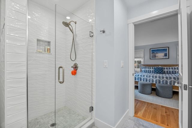 16 Second Ave 4, Barnstable, MA 02655