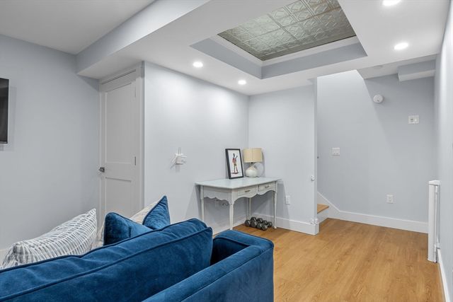 16 Second Ave 4, Barnstable, MA 02655