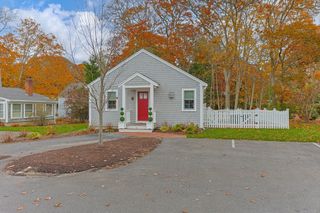 16 Second Ave 4, Barnstable, MA 02655