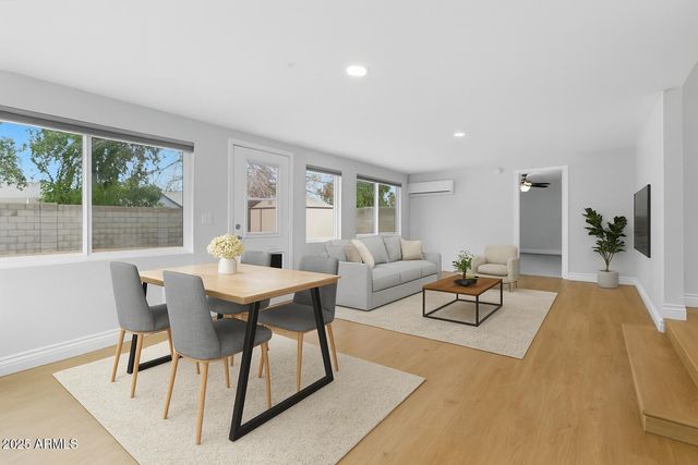 2030 W PORTOBELLO Avenue, Mesa, AZ 85202