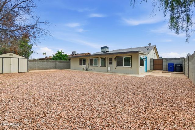 2030 W PORTOBELLO Avenue, Mesa, AZ 85202