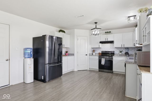375 Michael Drive, Atlanta, IN 46031