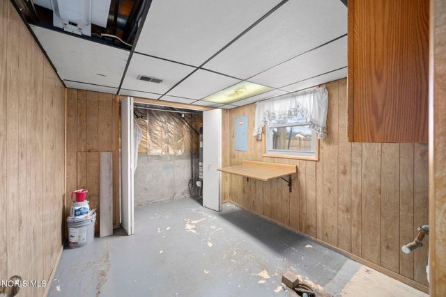 7426 Starcrest Road, Perrysburg, OH 43551