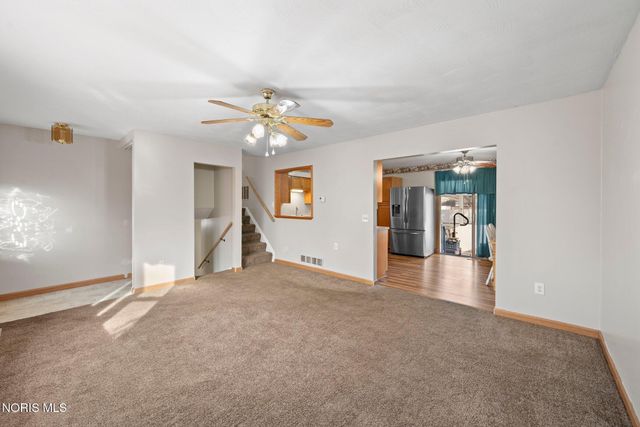 7426 Starcrest Road, Perrysburg, OH 43551