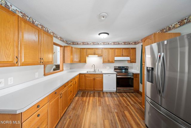 7426 Starcrest Road, Perrysburg, OH 43551