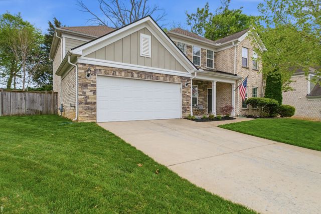 3008 Davinci Ct, Thompsons Station, TN 37179