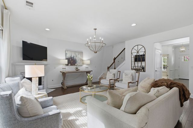 3008 Davinci Ct, Thompsons Station, TN 37179