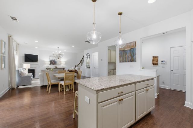 3008 Davinci Ct, Thompsons Station, TN 37179