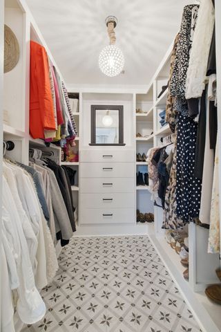 3008 Davinci Ct, Thompsons Station, TN 37179