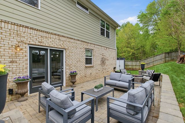 3008 Davinci Ct, Thompsons Station, TN 37179