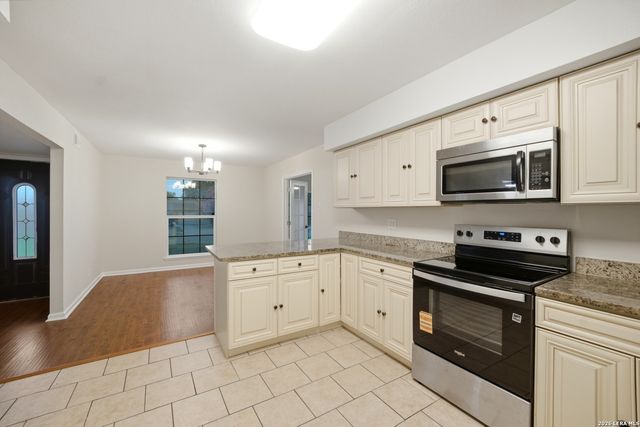 5127 CRUSADE DR, San Antonio, TX 78218