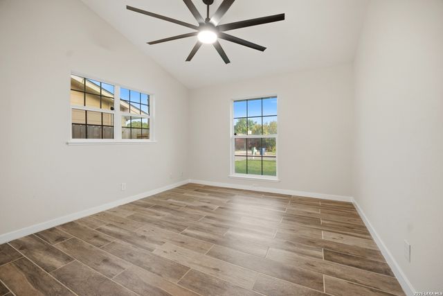 5127 CRUSADE DR, San Antonio, TX 78218
