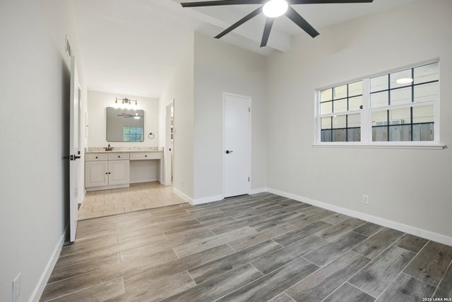 5127 CRUSADE DR, San Antonio, TX 78218