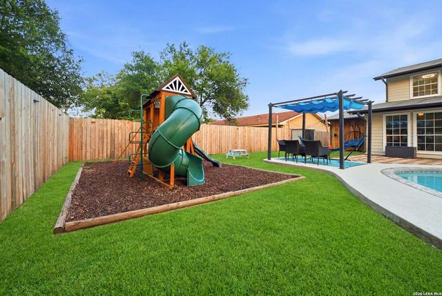5127 CRUSADE DR, San Antonio, TX 78218