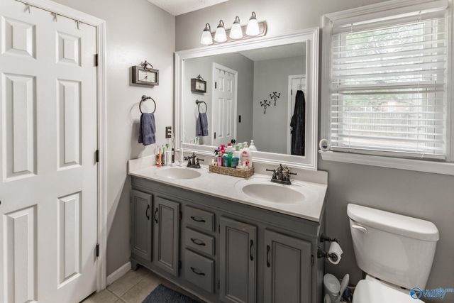 2205 Victoria Drive SW, Decatur, AL 35603