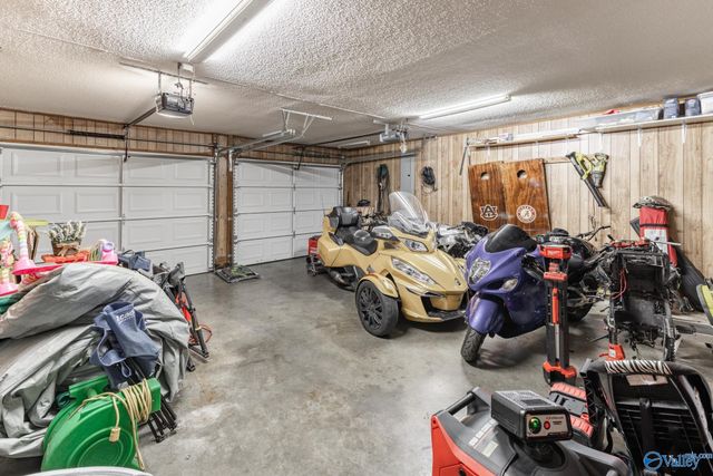 2205 Victoria Drive SW, Decatur, AL 35603