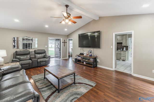 2205 Victoria Drive SW, Decatur, AL 35603