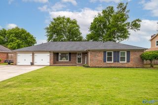 2205 Victoria Drive SW, Decatur, AL 35603