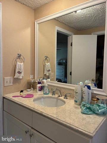 50 GREENWAY DR, Colonial Beach, VA 22443