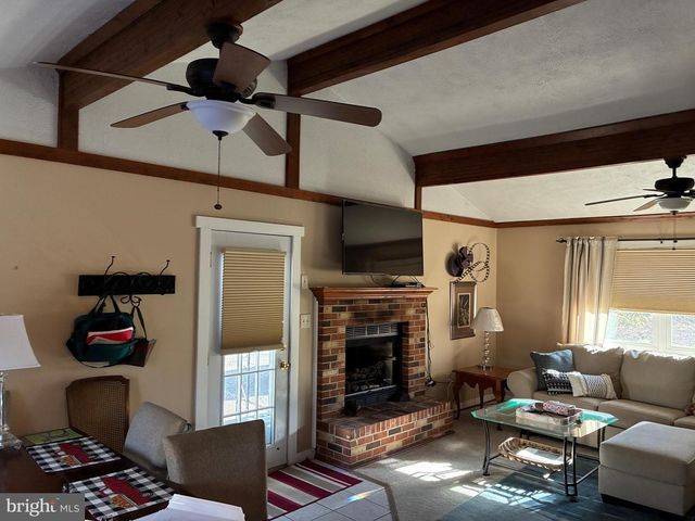 50 GREENWAY DR, Colonial Beach, VA 22443