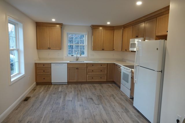 6 Pondover Rd ADU, Billerica, MA 01821