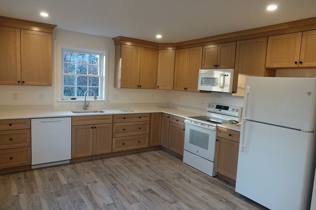 6 Pondover Rd ADU, Billerica, MA 01821