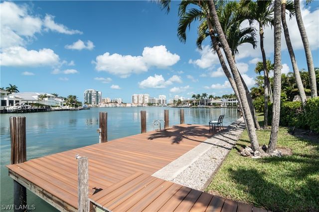 3433 Crayton RD, Naples, FL 34103