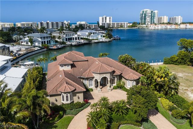 3433 Crayton RD, Naples, FL 34103