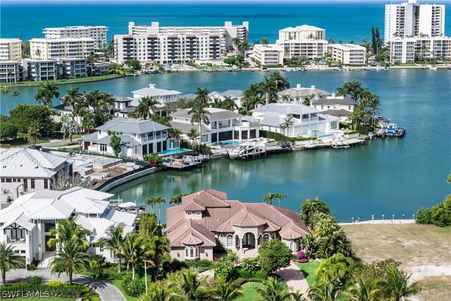 3433 Crayton RD, Naples, FL 34103