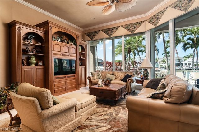 3433 Crayton RD, Naples, FL 34103