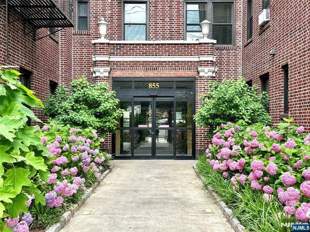 855 Broad Avenue B2, Ridgefield, NJ 07657